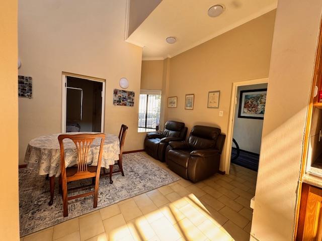 To Let 4 Bedroom Property for Rent in Sea Point Western Cape